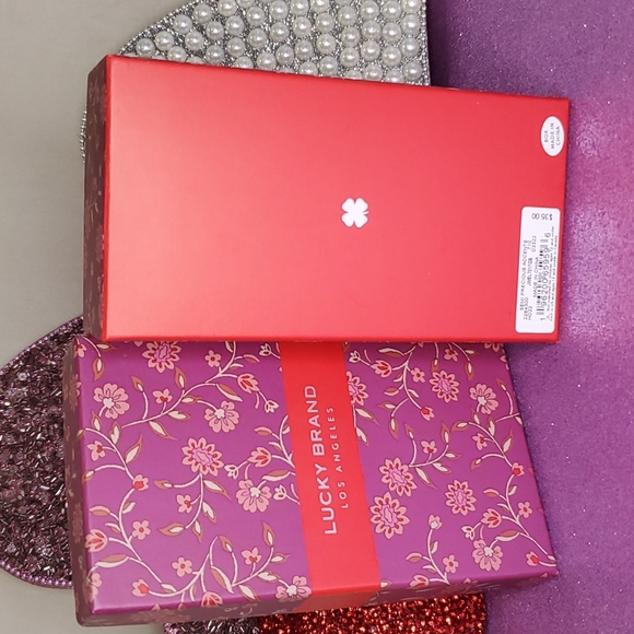 Lucky Brand πNWT / NIBπ Long Gold Heart Necklace w/ Sparkly Stone Accentπππ - Picture 6 of 11